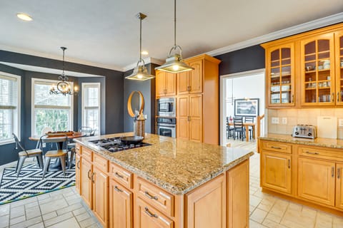 Screened Porch + Fire Pit: Spacious Pocono Retreat House in Pocono Mountains