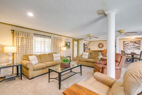 Deck & Fire Pit! Cabin Half-Mi to Tunica Lake House in Mississippi