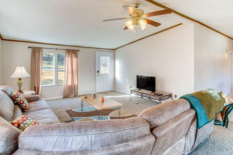 Fish On-Site: Lake Murray Family Home House in Leesville