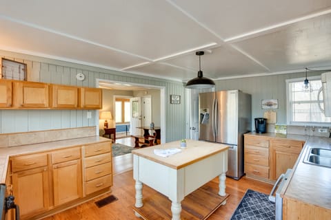 1 Mi to Fishing Pier: Apalachicola Bay Getaway! House in Saint George Island