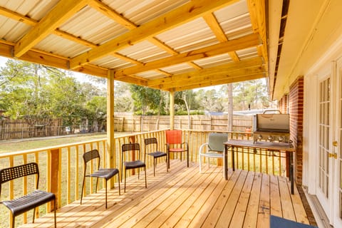 4 Mi to FSU! Family Gem w/ Deck in Tallahassee House in Tallahassee