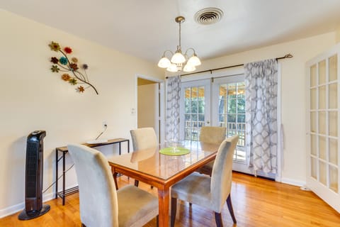 4 Mi to FSU! Family Gem w/ Deck in Tallahassee House in Tallahassee