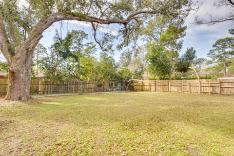 4 Mi to FSU! Family Gem w/ Deck in Tallahassee House in Tallahassee