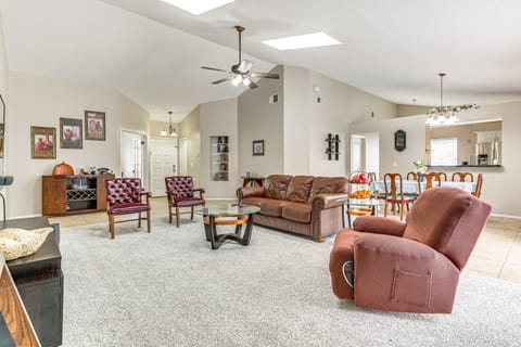 Swim, Golf & Relax: Lovely Home in Lake Mary House in Lake Mary