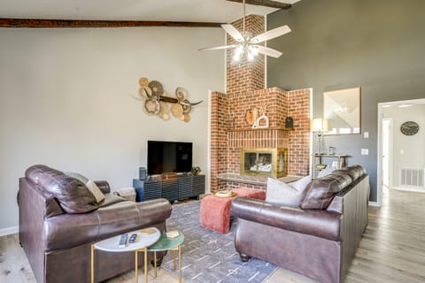 2 Mi to JMU: Harrisonburg Home w/ Gas Grill House in Harrisonburg