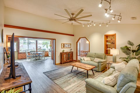 Private Outdoor Oasis: Luxe Palm Coast Retreat House in Palm Coast