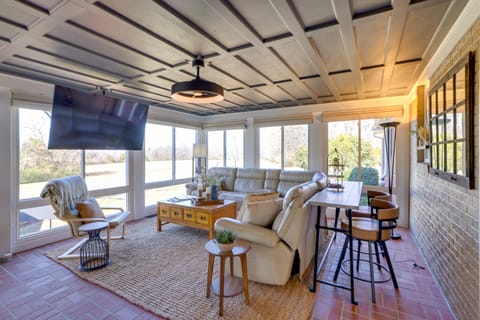 3 Mi to Dtwn Greer: Mountain-View Home! House in Greer