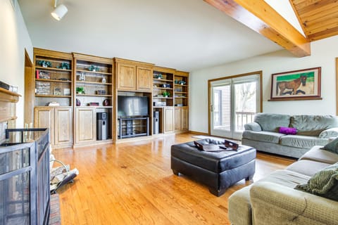 Lake Winnebago Family Retreat: Dock & Deck! House in Lake Winnebago