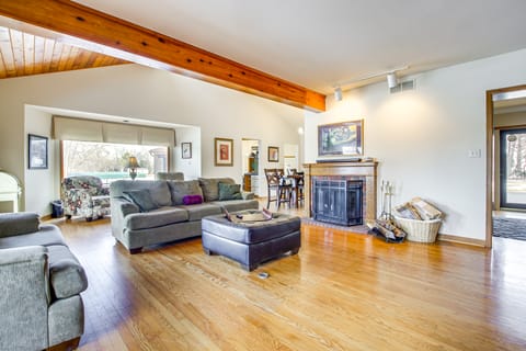 Lake Winnebago Family Retreat: Dock & Deck! House in Lake Winnebago