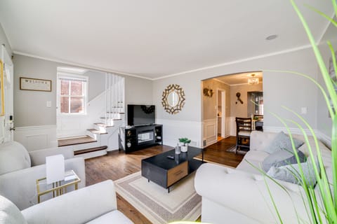 2 Mi to Calumet Park & Beach: Windy City Escape! Apartment in Chicago