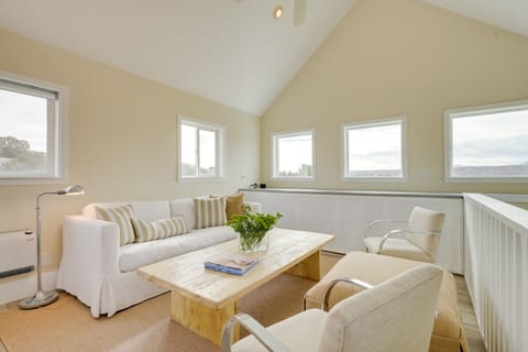 Near Hiking: Dog-Friendly Studio in Los Cerrillos Apartment in New Mexico