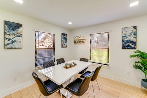 Relax Fireside: Dallas Area Home w/ Yard & Patio! House in Irving