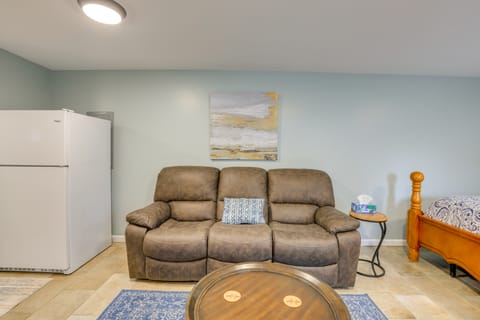 Near Steinhatchee River: Studio w/ Screened Porch! Apartment in Florida