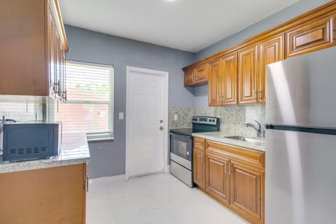 7 Mi to Surfside Beach: Pet-Friendly Unit in Miami Apartment in Miami Shores