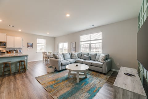 6 Mi to Bethany Beach: Family Home w/ Pool Access! House in Sussex County