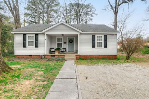 2 Mi to Ole Miss: Modern Home in Historic District House in Oxford