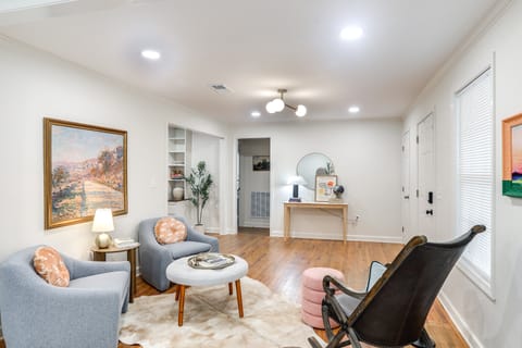 2 Mi to Ole Miss: Modern Home in Historic District House in Oxford