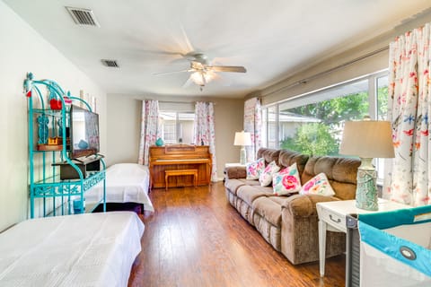 Centrally Located Cocoa Beach Haven: Walk to Shore House in Cocoa Beach