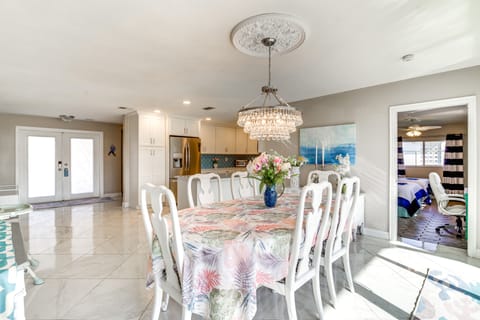 Centrally Located Cocoa Beach Haven: Walk to Shore House in Cocoa Beach