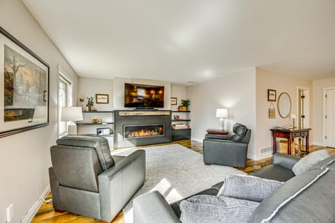 Fish, Boat & Unwind: Spacious Missoula Gem w/ Deck House in Idaho