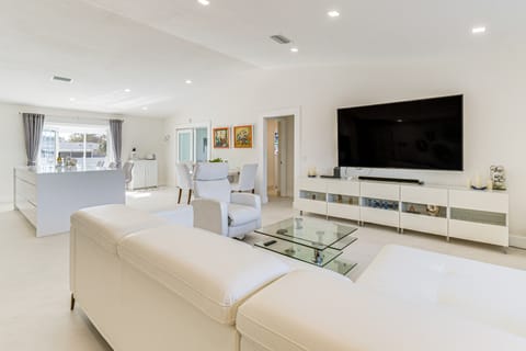 3 Mi to Beach: Pet-Friendly Home in Port Charlotte House in Port Charlotte