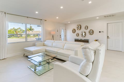 3 Mi to Beach: Pet-Friendly Home in Port Charlotte House in Port Charlotte