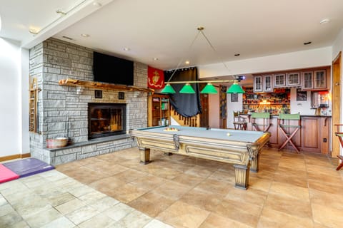 366 Shared Acres, Lake Access: Ozark Getaway! House in Fairfield Bay