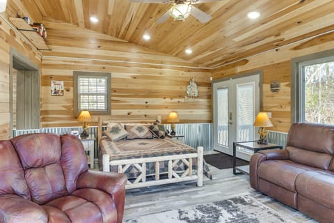 Fish & Hike: Studio on Cane Creek Apartment in Center Hill Lake