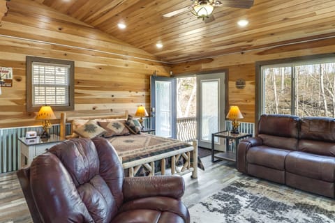 Fish & Hike: Studio on Cane Creek Apartment in Center Hill Lake