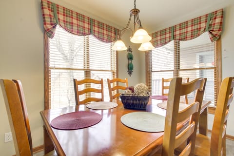 'Rise and Shine in Door County!' Egg Harbor Haven Apartment in Egg Harbor