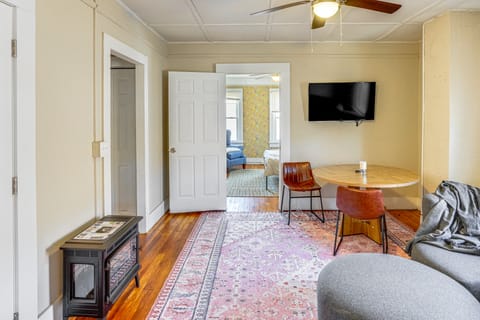 Walk to Dtwn Hudson: Cozy Upstate Apartment Apartment in Hudson