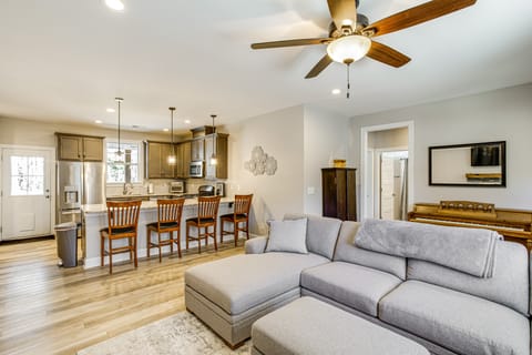 4 Mi to Marina & Boat Ramp: Lake Murray Getaway! House in Leesville