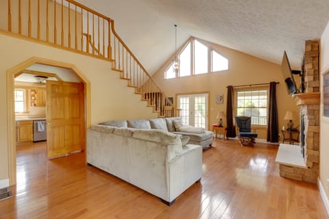 Game Room & On-Site Pond: Laurelville Retreat! House in Ohio