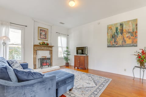 Steps to Shops & Eats: Decatur Home w/ Large Yard House in Decatur