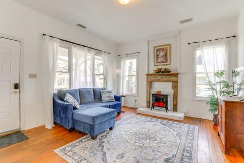 Steps to Shops & Eats: Decatur Home w/ Large Yard House in Decatur