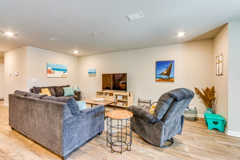 6 Mi to Gulf Shores Beach: Family Getaway! House in Foley