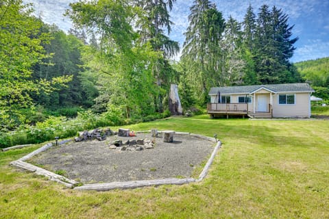 Walk to Beach: Creek-Front Sekiu Home w/ Fire Pit! House in Vancouver Island