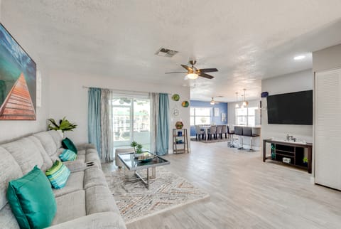 2 Mi to Hudson Beach: Canal-View Retreat House in Hudson