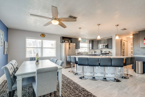 2 Mi to Hudson Beach: Canal-View Retreat House in Hudson