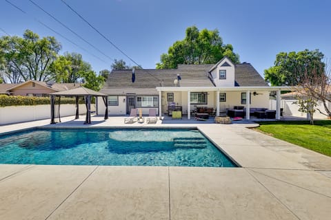 4 Mi to Dtwn: Riverside Gem w/ Pool & Game Room House in Riverside
