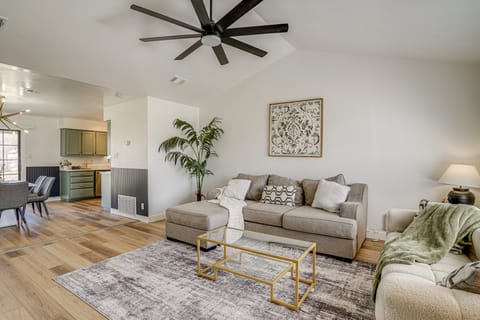 7 Mi to Lake Bridgeport: Home w/ Yard & Grill! House in Texas