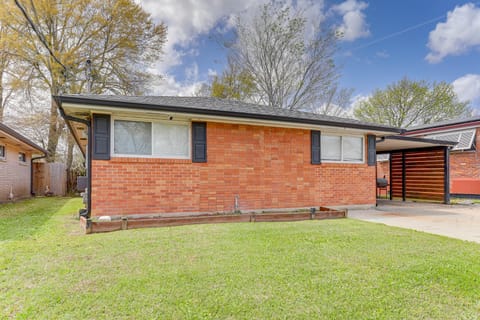 Fenced Backyard: Spacious New Orleans Home! House in Viavant-Venetian Isles