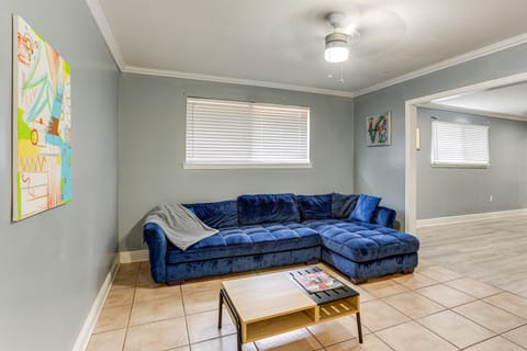 Fenced Backyard: Spacious New Orleans Home! House in Viavant-Venetian Isles