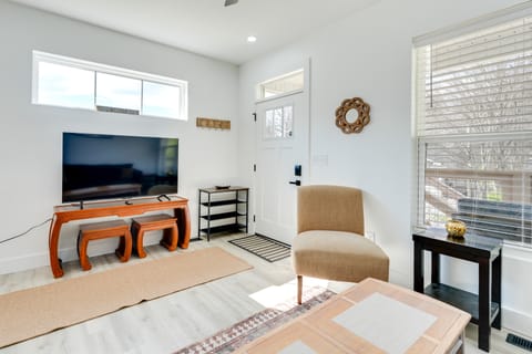 3 Mi to UTK: Newly Built SoKno Home! House in Knoxville