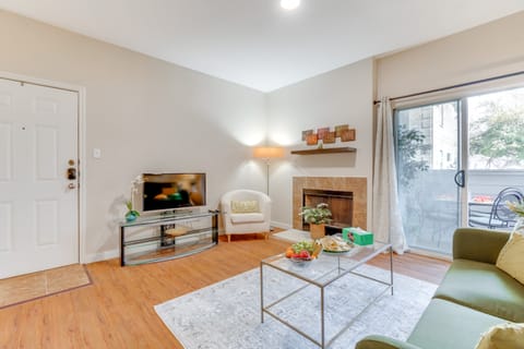 'The Cozy Domain': Austin Apartment w/ Pool Access Apartment in Austin