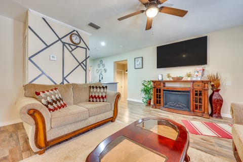 2 Mi to Dtwn: Home w/ Game Room in St Augustine! House in Saint Augustine