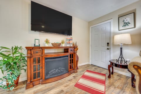 2 Mi to Dtwn: Home w/ Game Room in St Augustine! House in Saint Augustine