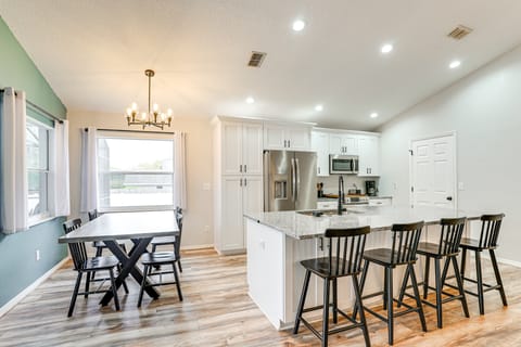 Disney World Family Retreat w/ Private Pool! House in Four Corners