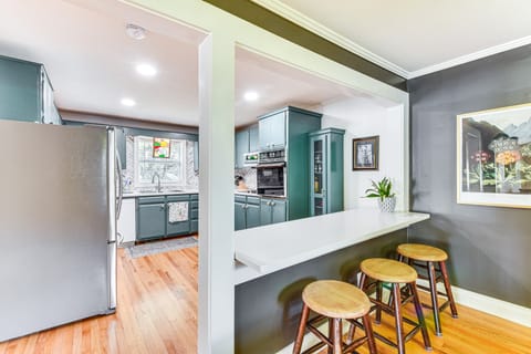 Bike, Hike & Unwind at Doodle Trailside Retreat House in Pickens County