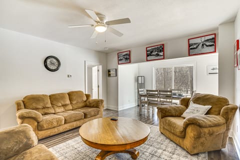 2 Mi to Road America: Pet-Friendly Duplex! House in Elkhart Lake